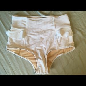 Small ribbed bottoms